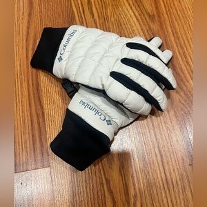 Columbia Black and Silver. Women's Waterproof Gloves  Omni-tech Winter Womens XS